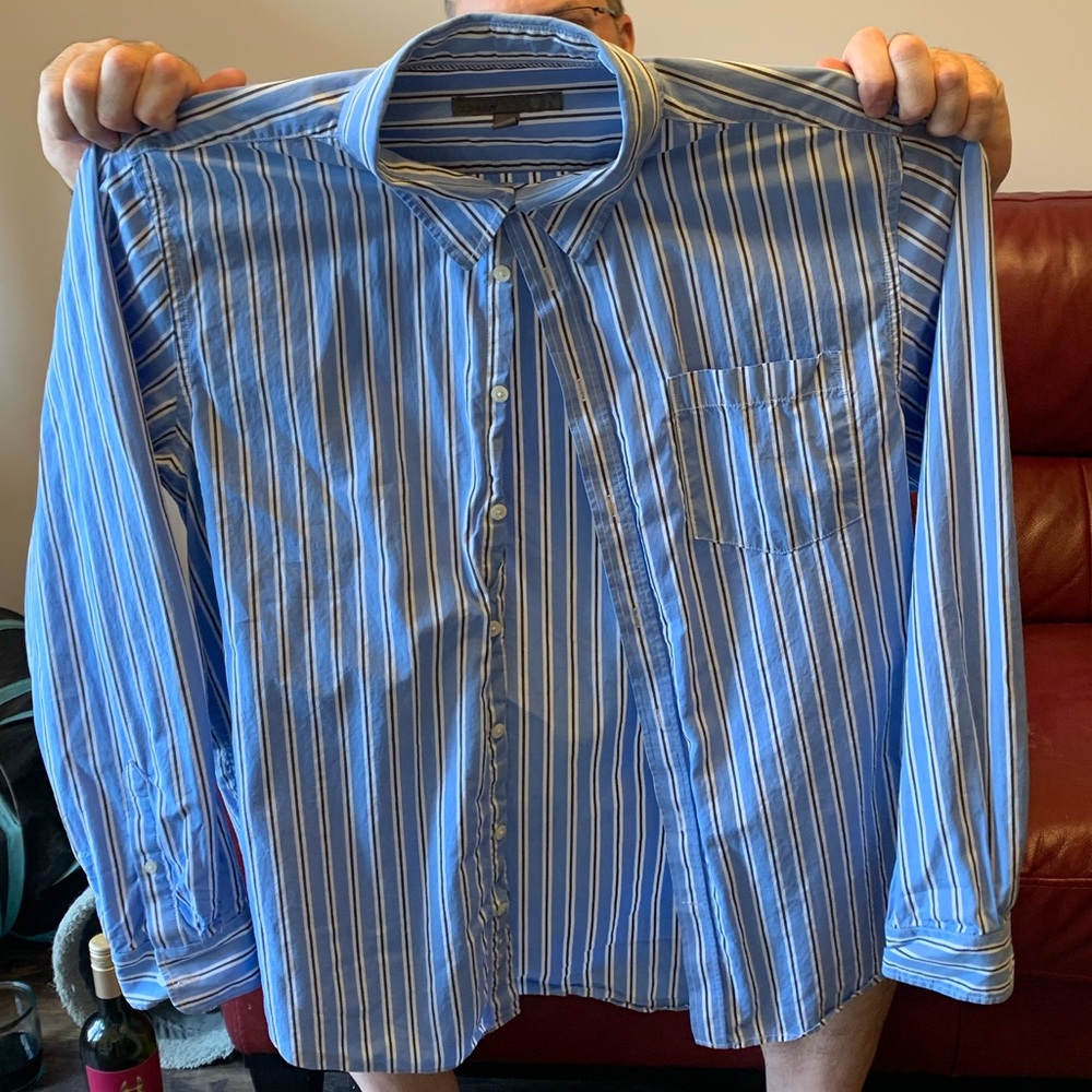Old Navy men’s blue striped dress shirt